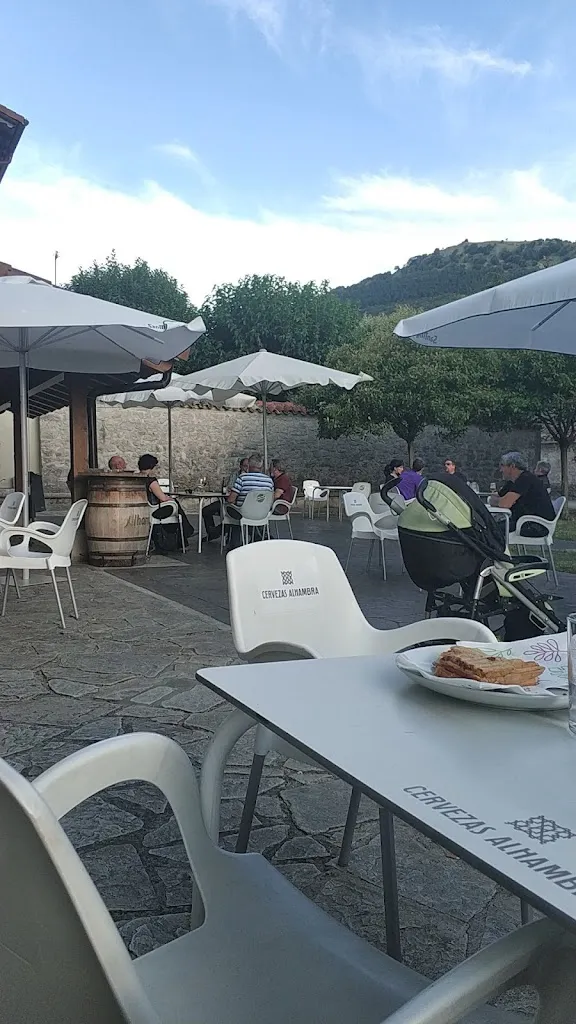 Restaurante Posada Oskia_Arakil_slider_image_1