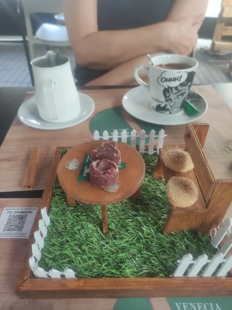 Maarten Van Buuren_VENECIA BAR_Torre-Pacheco_review