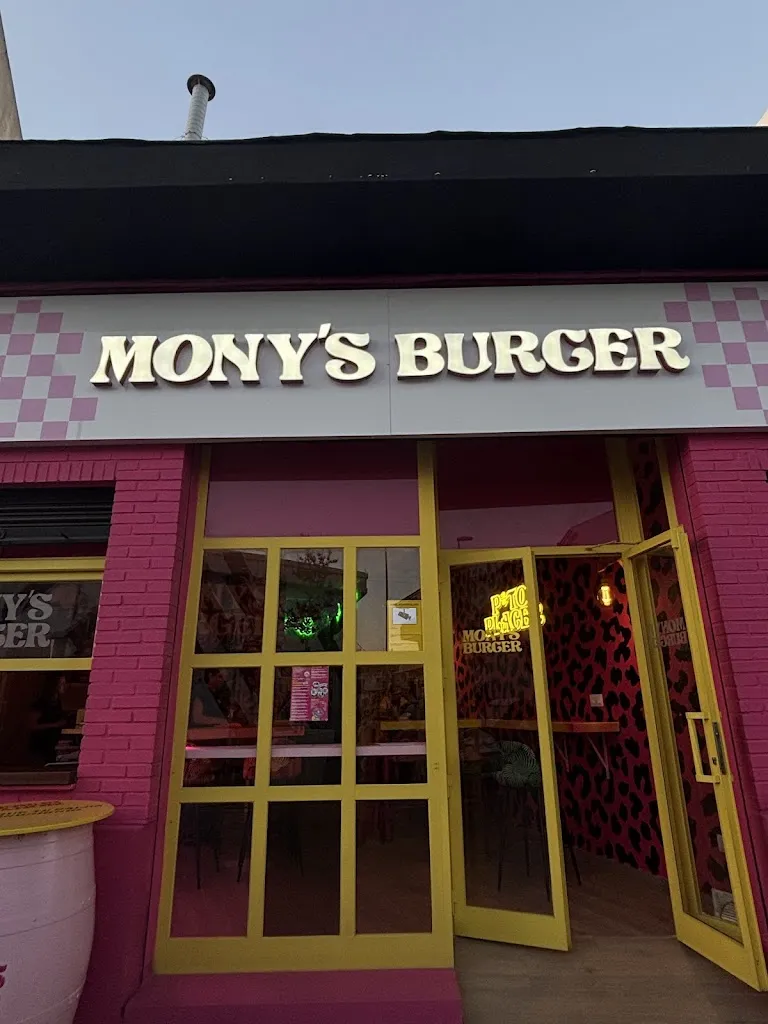 Victoria Lancharro_Mony'sBurger_Torre-Pacheco_review