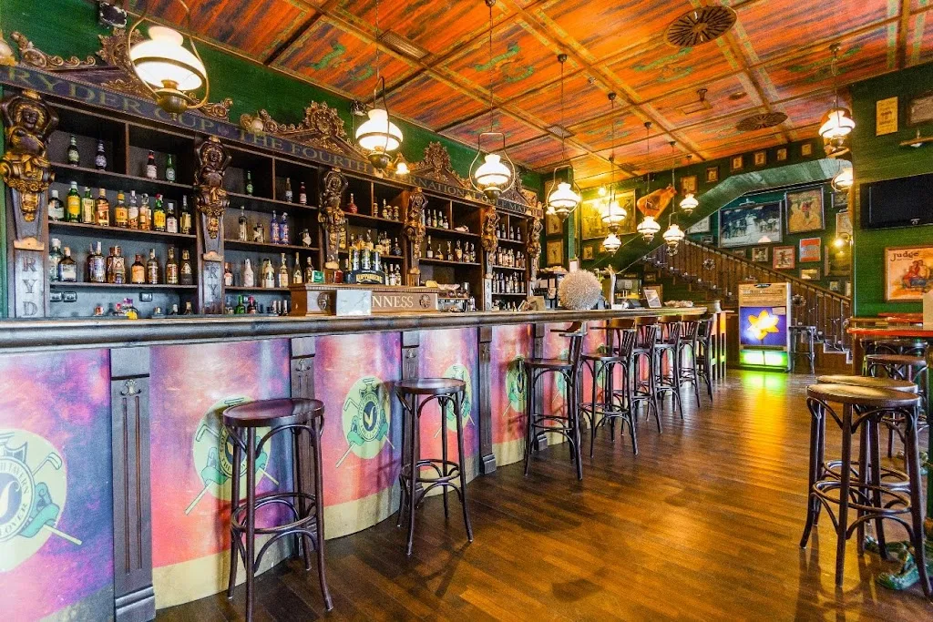 The Clover Irish Golf Tavern_Torre-Pacheco_slider_image_1