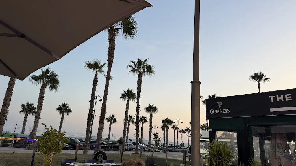 Karl Chadburn_Bayside International Restaurant_Torre-Pacheco_review