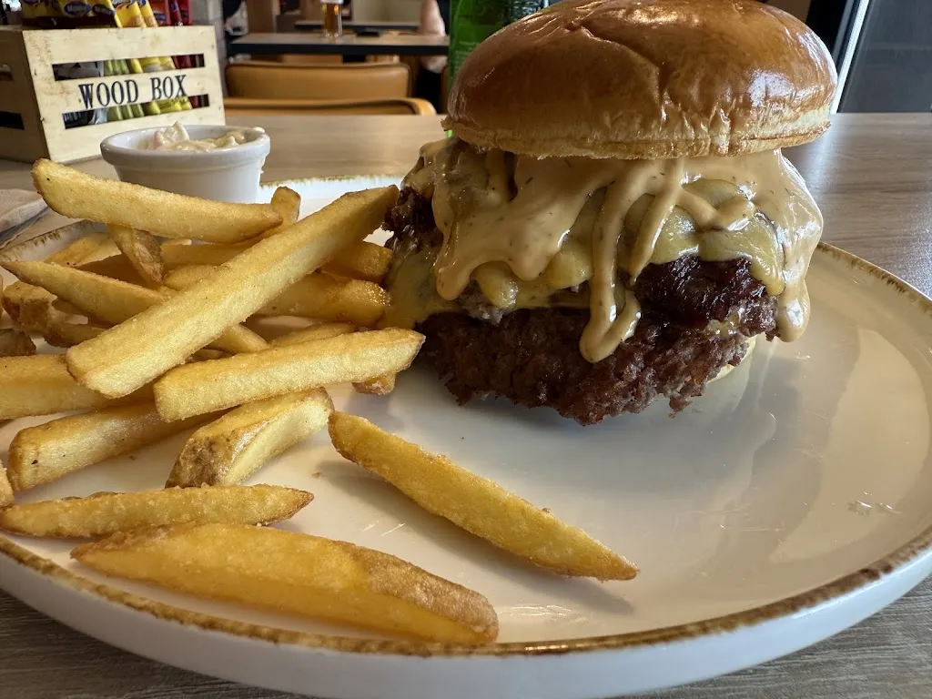 John Purtill_SixtySix American Bar & Grill_Torre-Pacheco_review