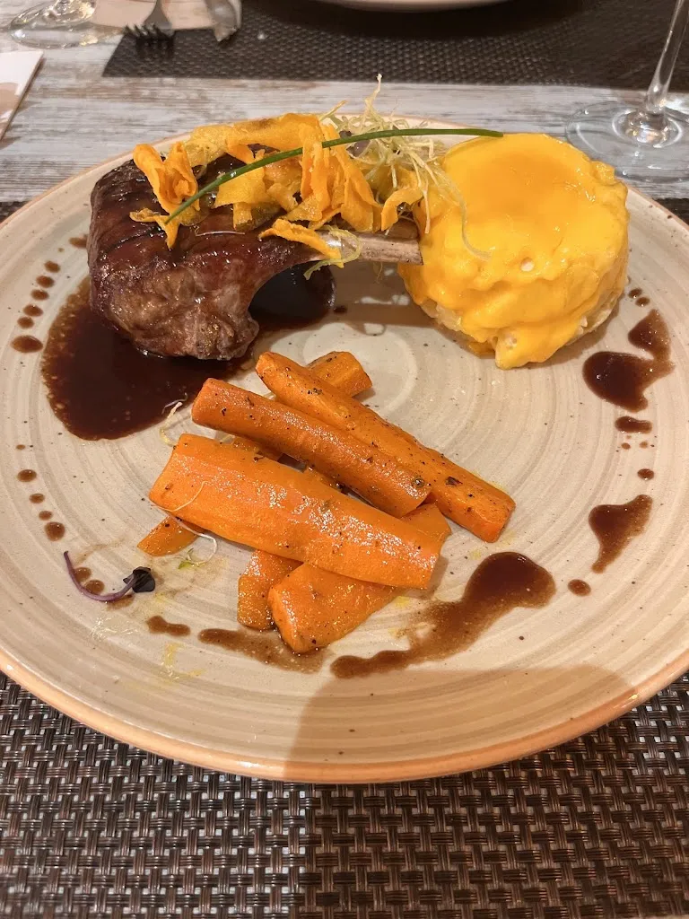 Blue Collar_Torre-Pacheco_slider_image_3