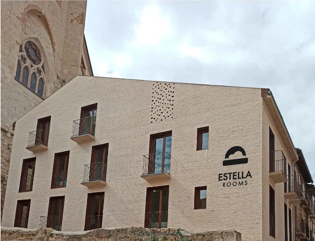 ESTELLA ROOMS - AUTOCHECKIN restaurant in Ayegui