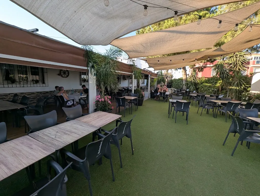 Kai Miller_Rincón de Adrián Cafetería-Bar._Pilar de la Horadada_review