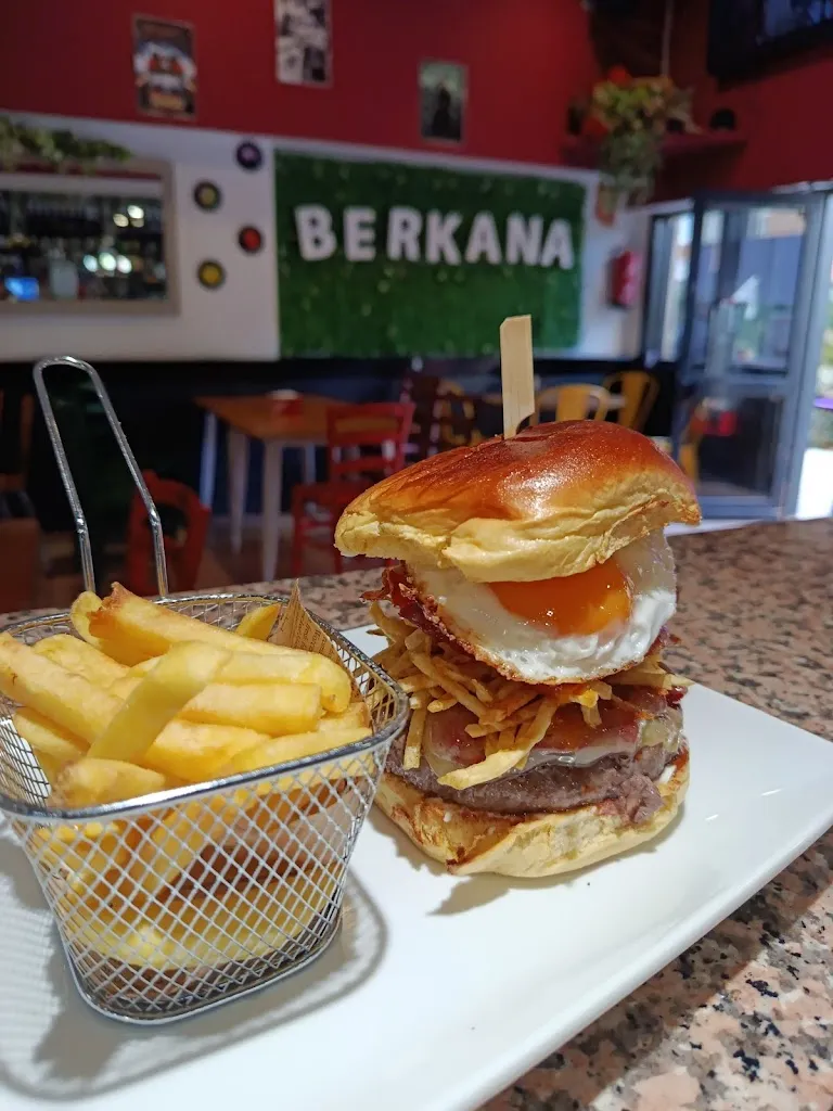 Berkana Cafe Bar restaurant in Atarrabia