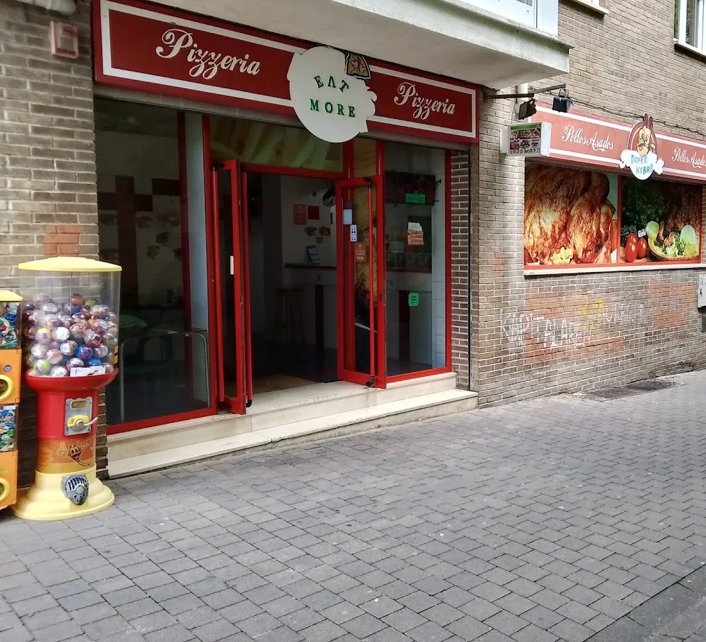 EAT MORE restaurant in Atarrabia