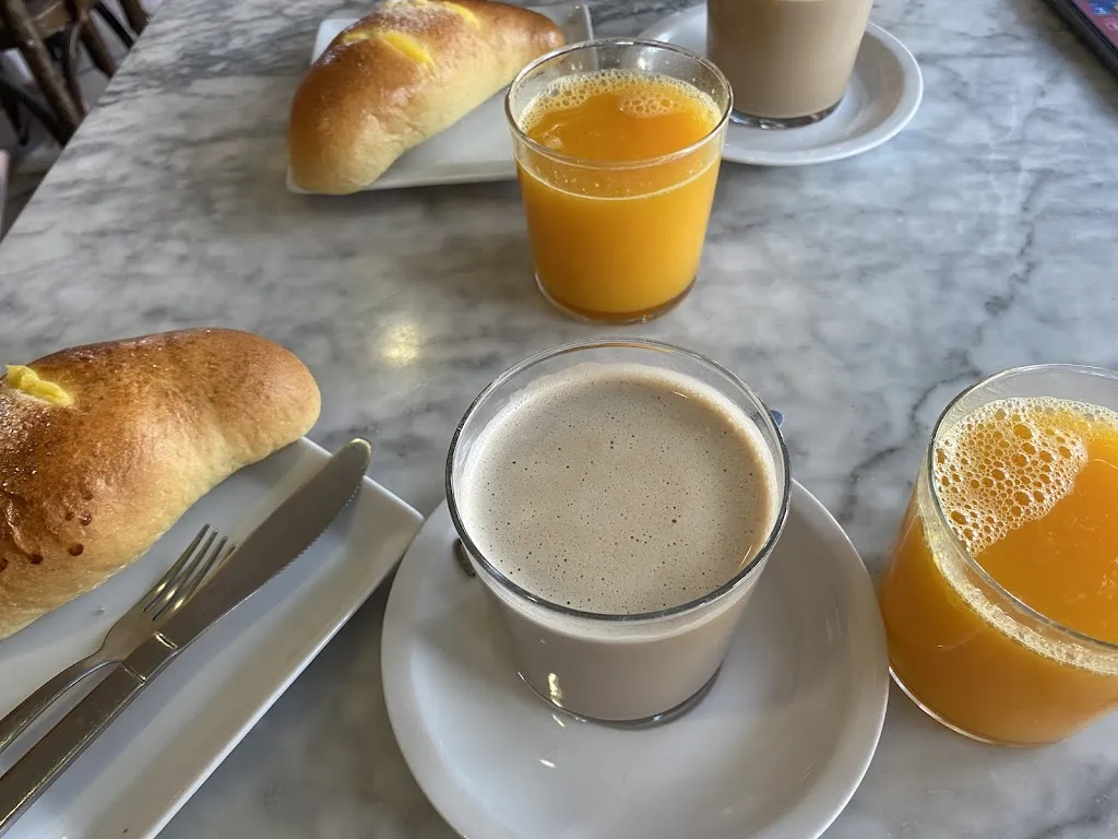 Carlos “Codemafo”_Cafetería la Era_Atarrabia_review