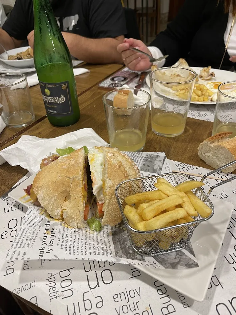 Bar La Taberna Berbinzana restaurant in Berbinzana