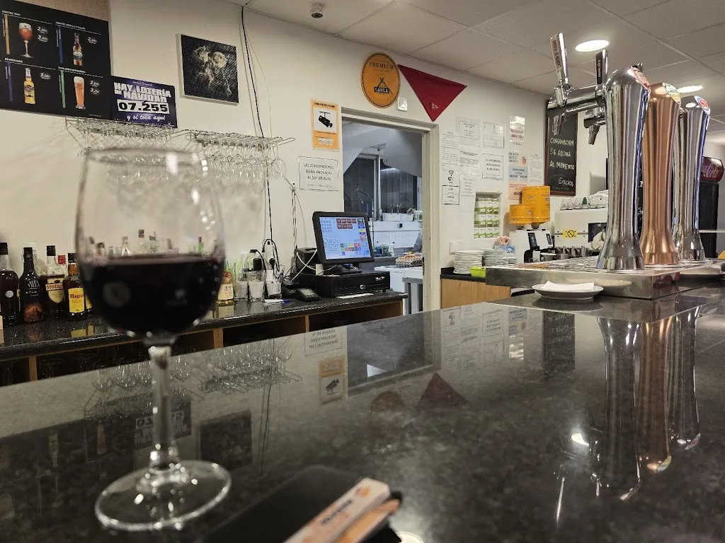 JM L_Bar Piscinas_Beriáin_review