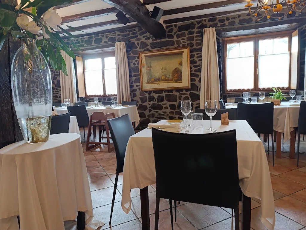 Mugiroko Benta Jatetxea restaurant in Basaburua