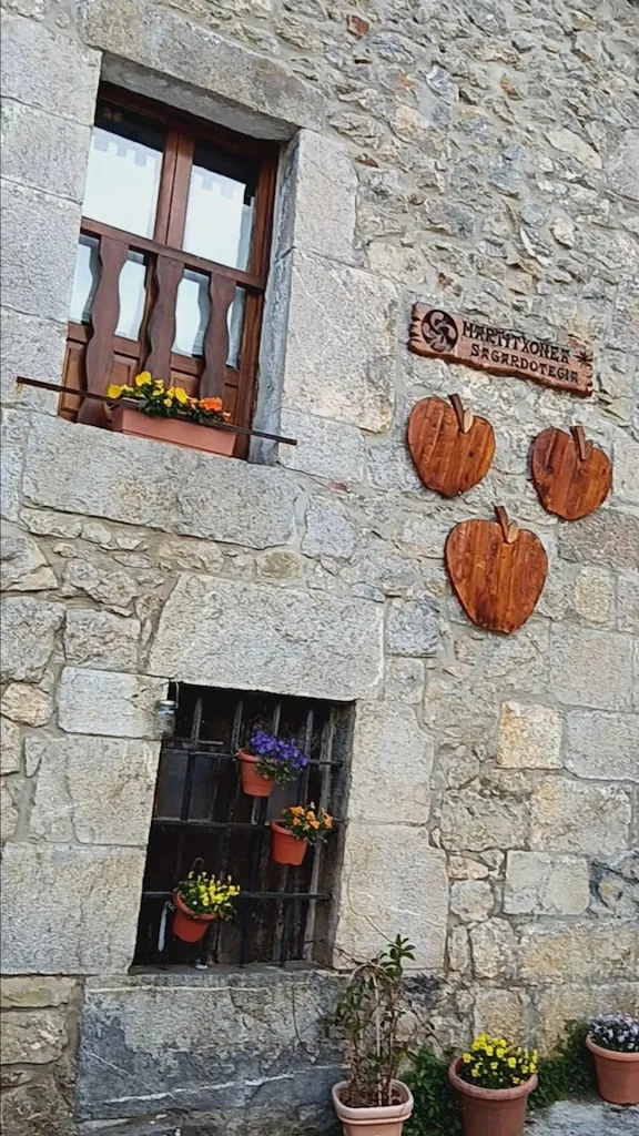 Martitxonea_Basaburua_slider_image_2