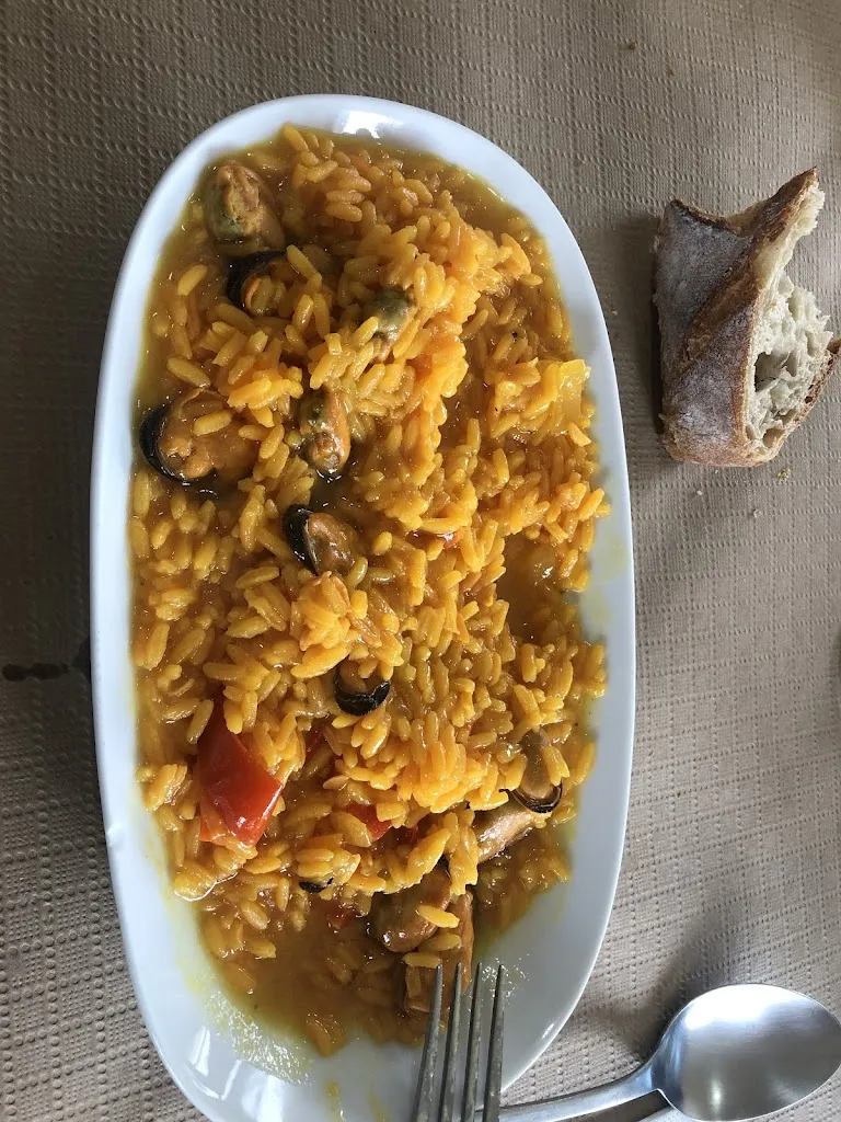 Victor M. Basanta G-Campos-Goás Y Pardo M._Restaurante A Pesqueira_Cabana de Bergantiños_review