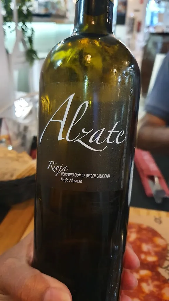 Richard Coppack_Vinícore Gastrobar & Shop Vinoteca_Pilar de la Horadada_recensione