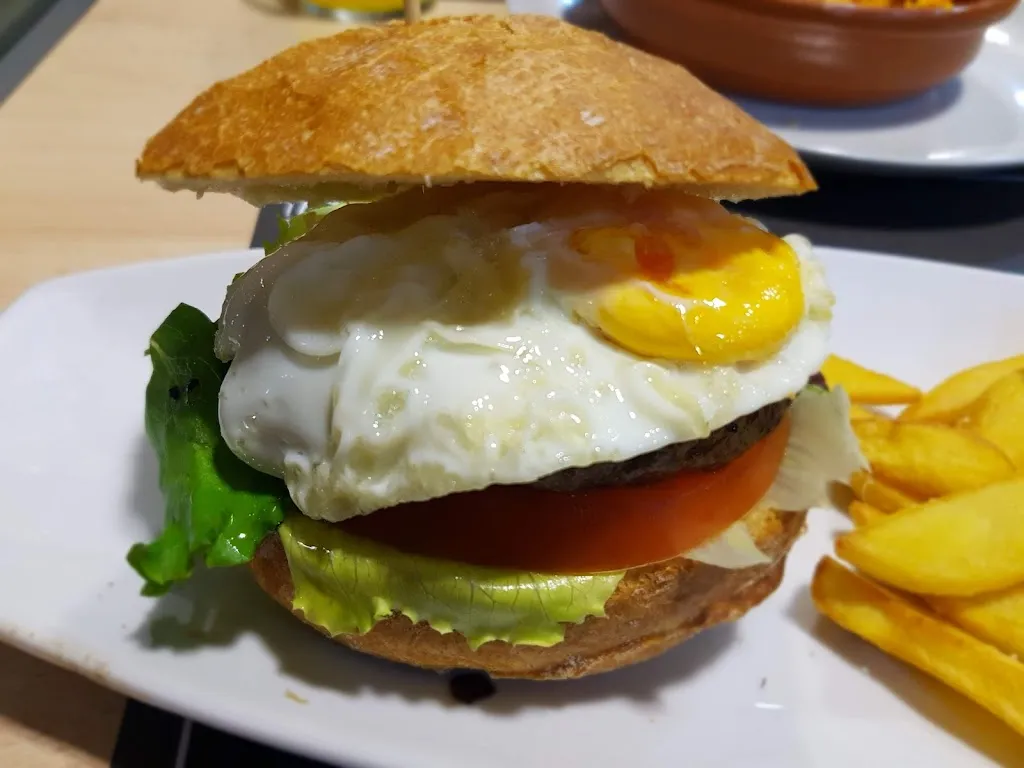 Daniel Espin_Bar Restaurante Multiusos_Berriobeiti_review