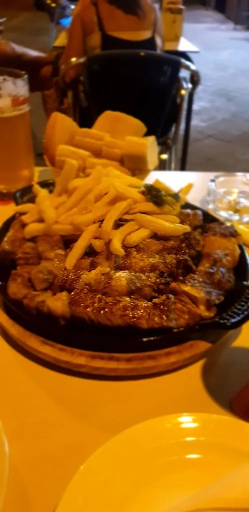 tarek salame_La Esquina de Daniel_Buñuel_review