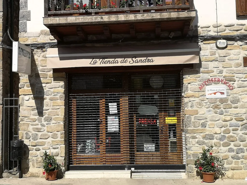 Bar Zati Berri restaurant in Burgui/Burgi