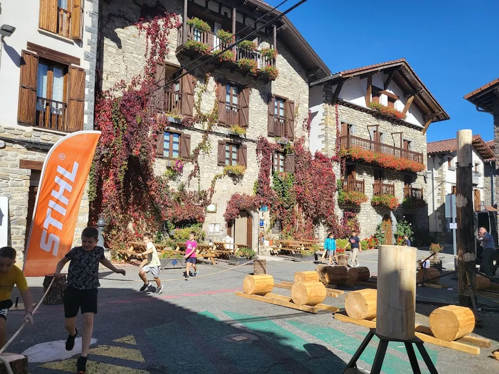 Bar Zati Berri_Burgui/Burgi_slider_image_3