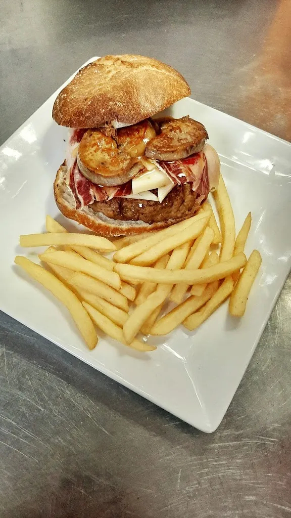 Menu_Bar Triángulos_Cadreita_image_1