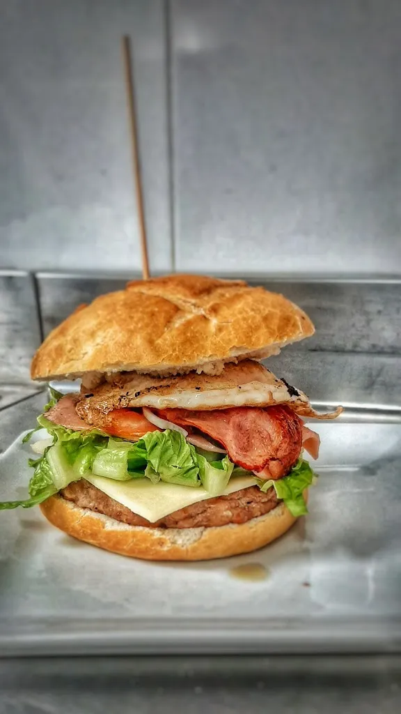 Menu_Bar Triángulos_Cadreita_image_7