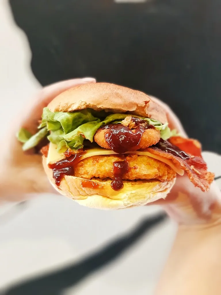 Bar Triángulos_Cadreita_slider_image_2