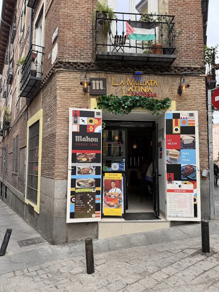 La Mulata Latina Restobar_Cárcar_slider_image_3