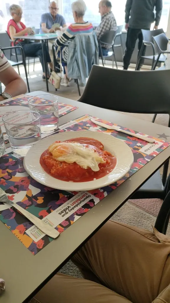 Hugues Bonnin_Restaurante Deportivo_Carcastillo_review