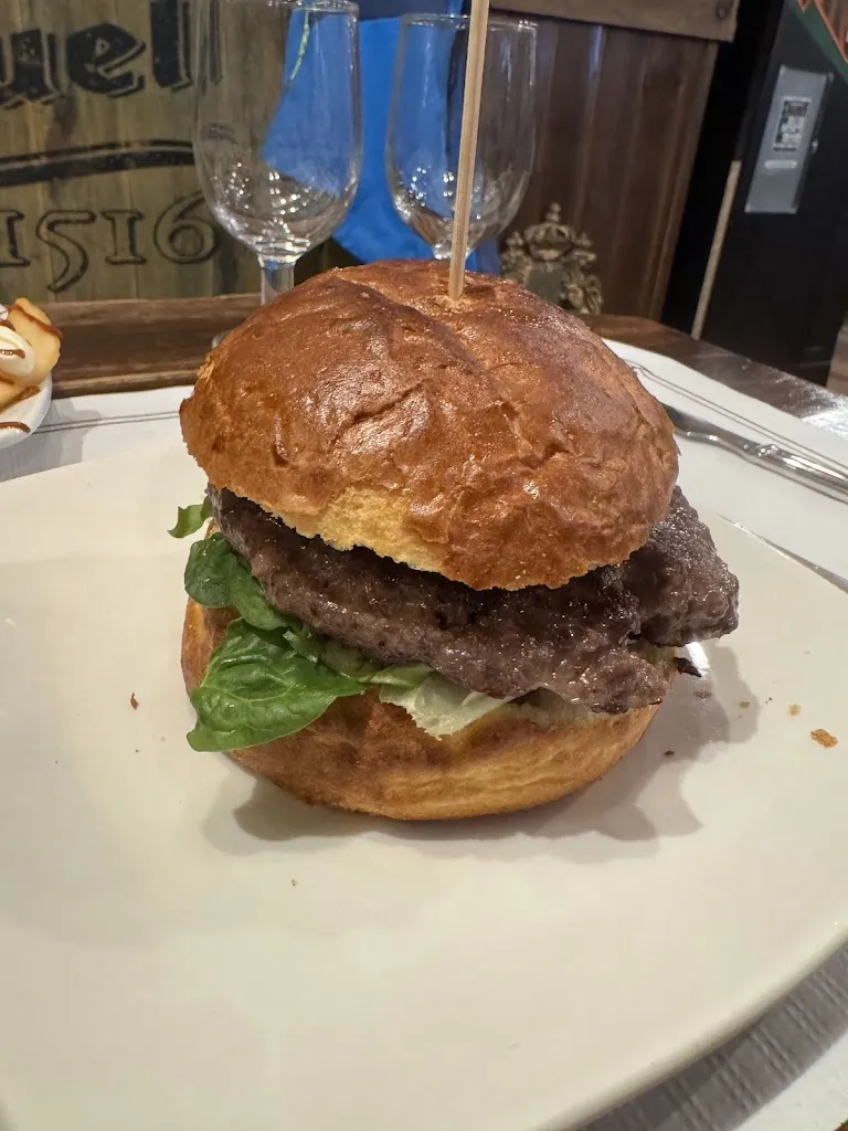 Jaume Solé Casas_Cerveceria Nuevo Siglo_Carcastillo_review