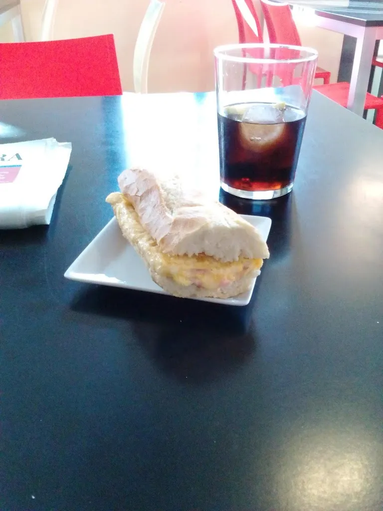 Menu_Bar Amanecer_Castejón_image_6