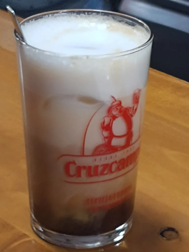 Covi Nena_Paredes_Castejón_review