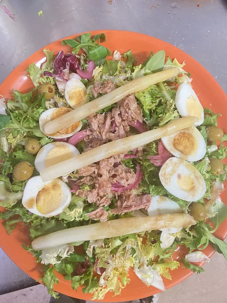 Txukun Bar_Burlata_slider_image_3