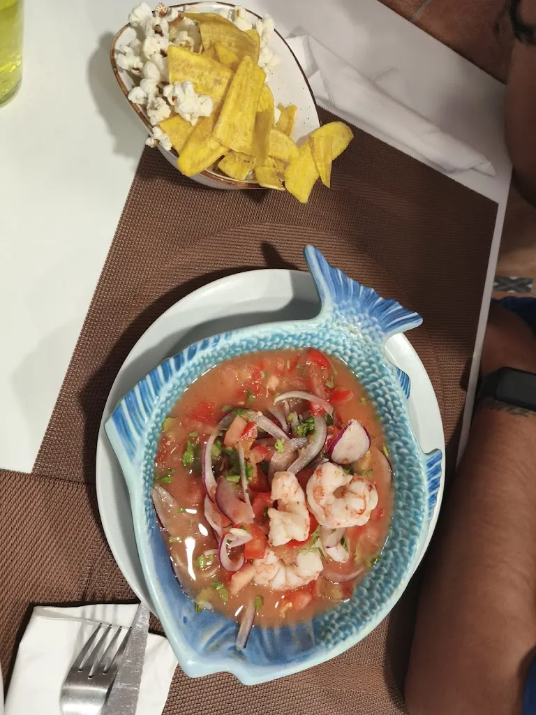 bryan fernando lazo orellana_La Pinta_Burlata_review