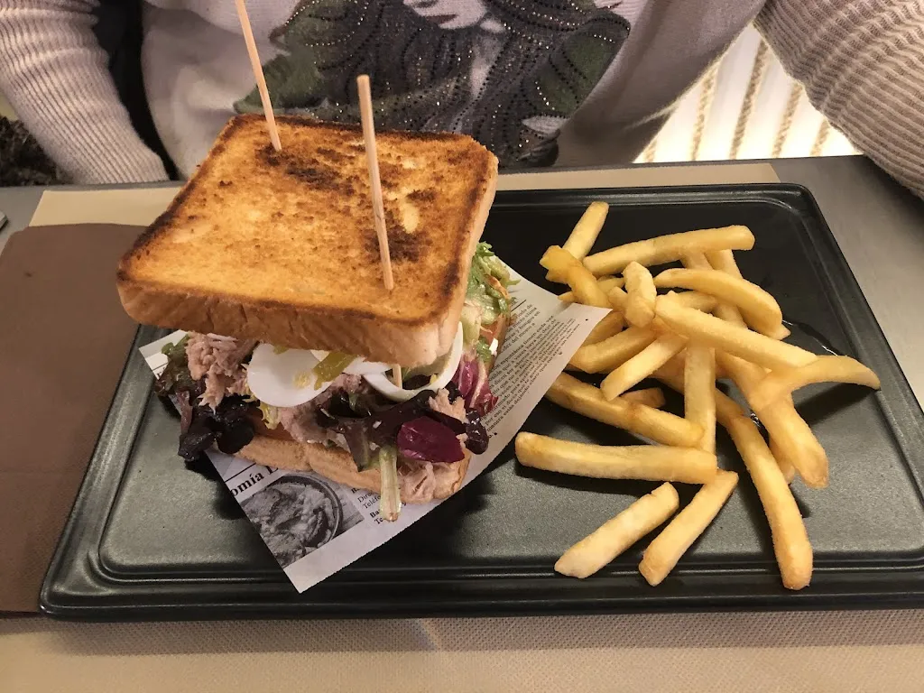 Piura, Gastronomía Peruana Fusion_Burlata_slider_image_3