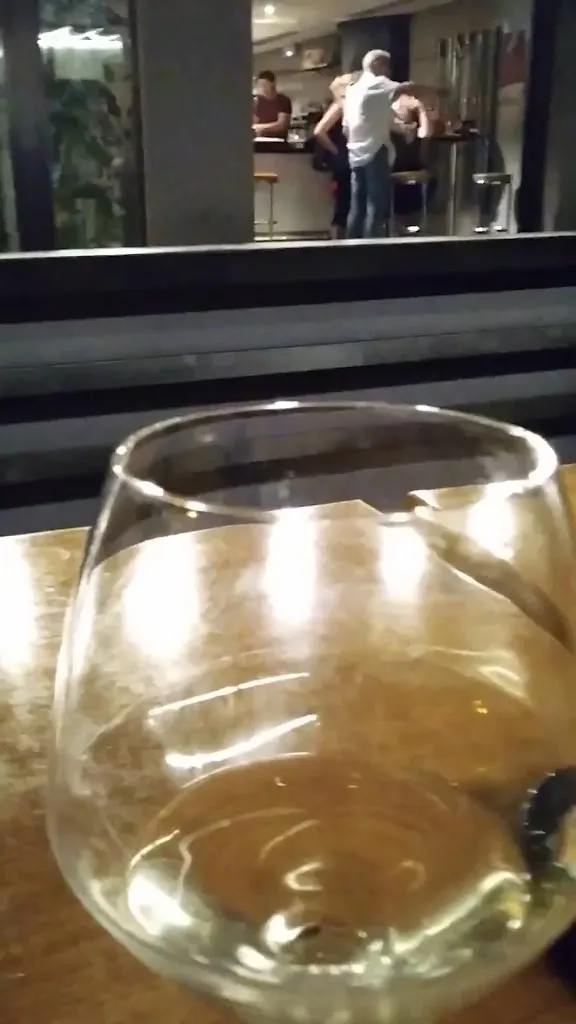 Bar Jumai_Burlata_slider_image_2