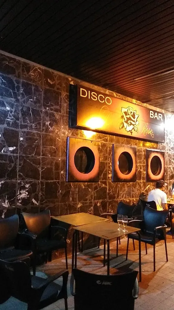 Antonio Carabamtes_ESTRELLA ROJA DONER KEBAB Y POLLOS ASADO BURLADA_Burlata_review