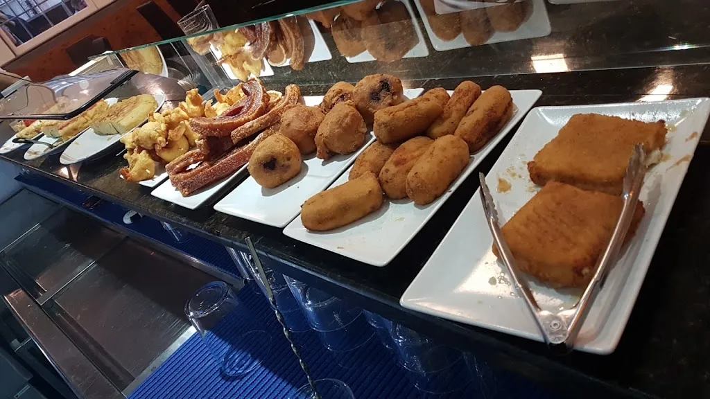 Bar La Nogalera restaurant in Burlata