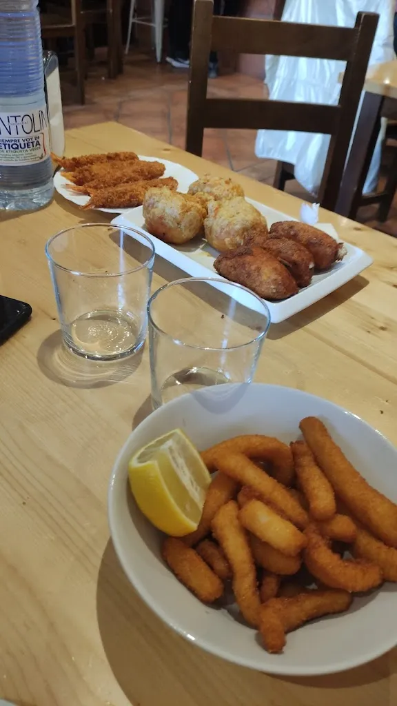 Eduardo Casas Martinez_BAR ITURRIZAR_Cirauqui_review