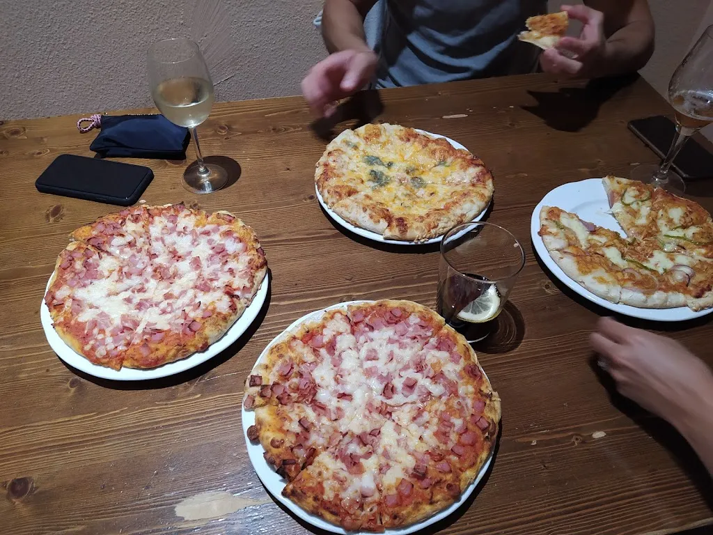 BAR ITURRIZAR restaurant in Cirauqui