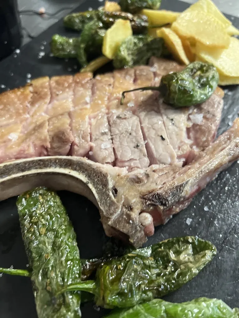 Las Tres Coronas restaurant in Pilar de la Horadada