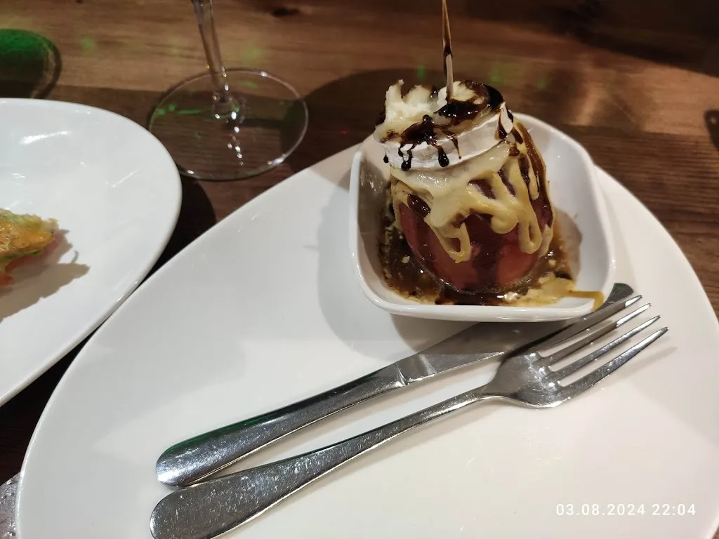 Vijay Saibola_Otxoa's Bar_Barañáin_review