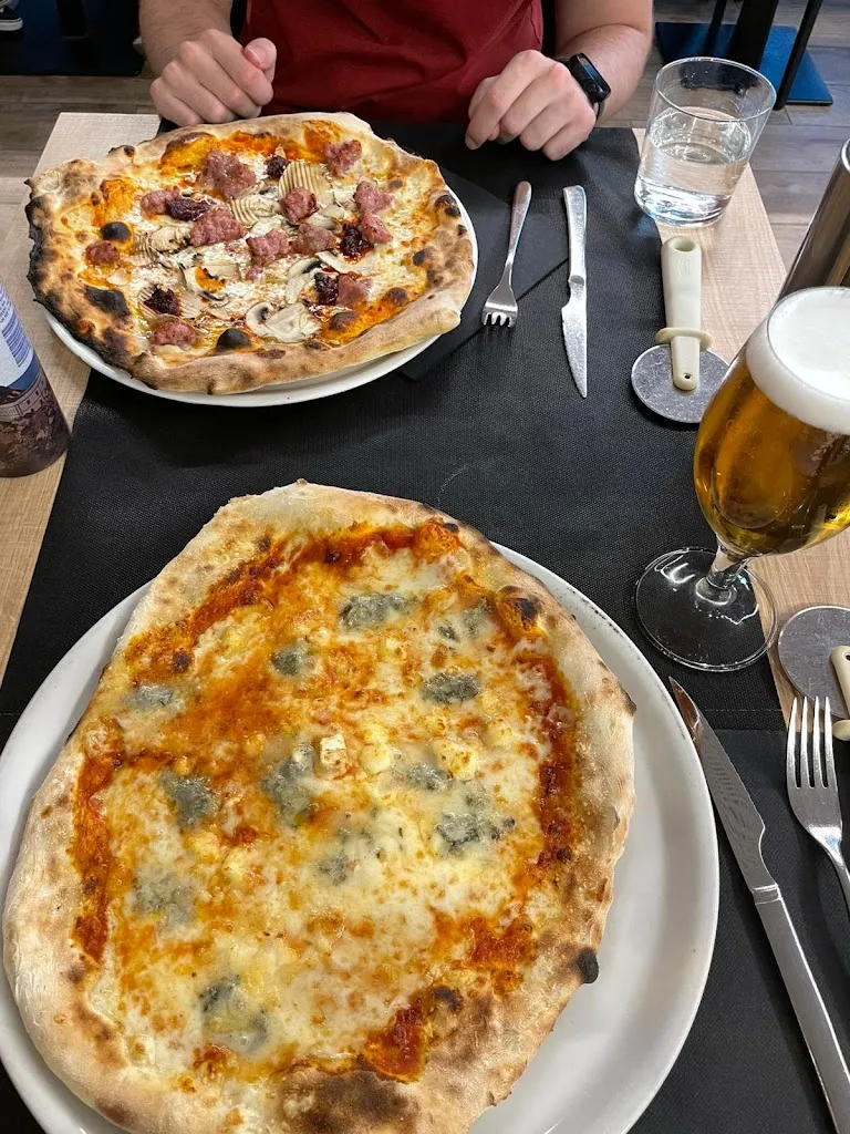 Antonio Rodríguez Campoy_Pizzería Davalerio_Barañáin_review