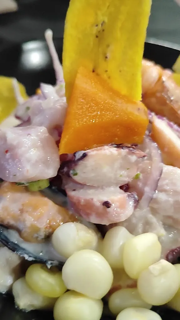 Restaurante D´lima Gastronomía Peruana_Barañáin_slider_image_2