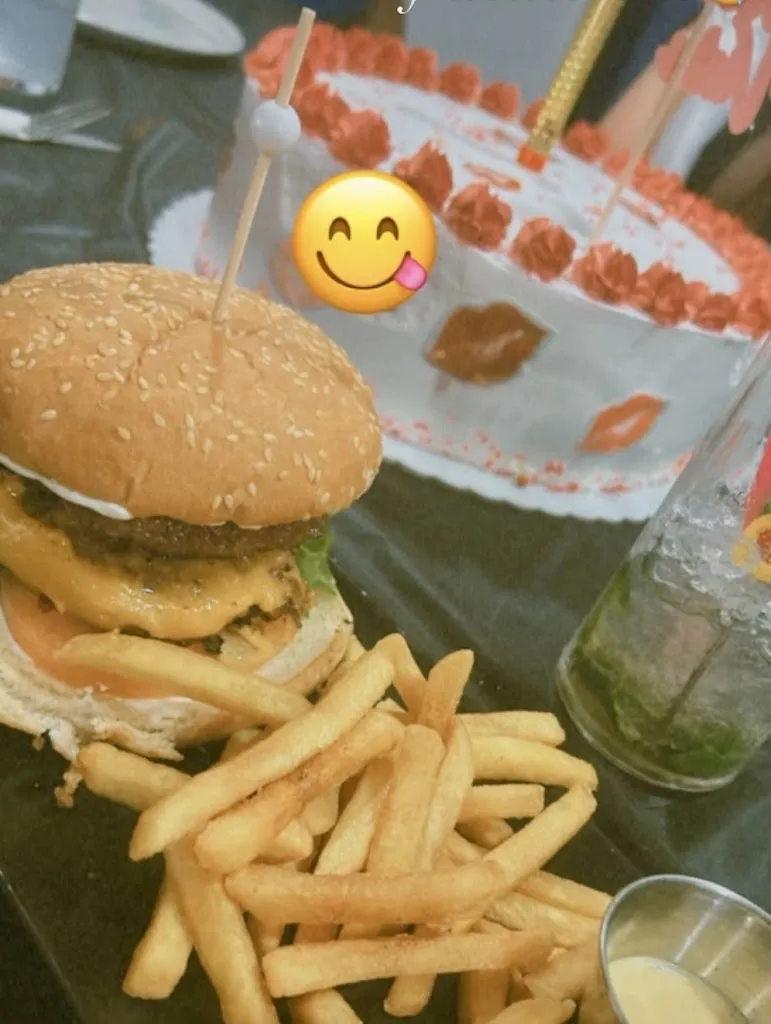 Vivianca Viviana Huanca Cartagena_Café-Bar La Barra Curda_Barañáin_review