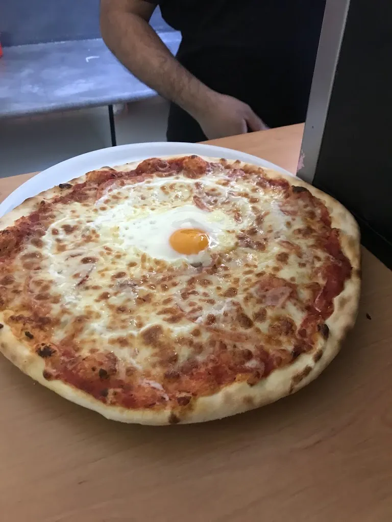 R. Alexander “alexmegapixel” Proaño Benavides_Pizzería Napoli Doner Kebab_Barañáin_review