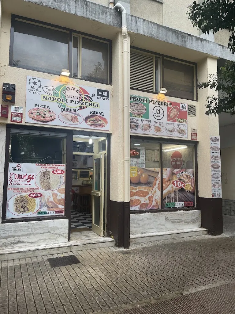 Pizzería Napoli Doner Kebab restaurant in Barañáin
