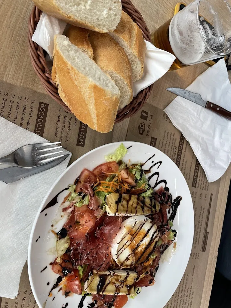 Ken McDyer _El Alivio Bar_Barañáin_review