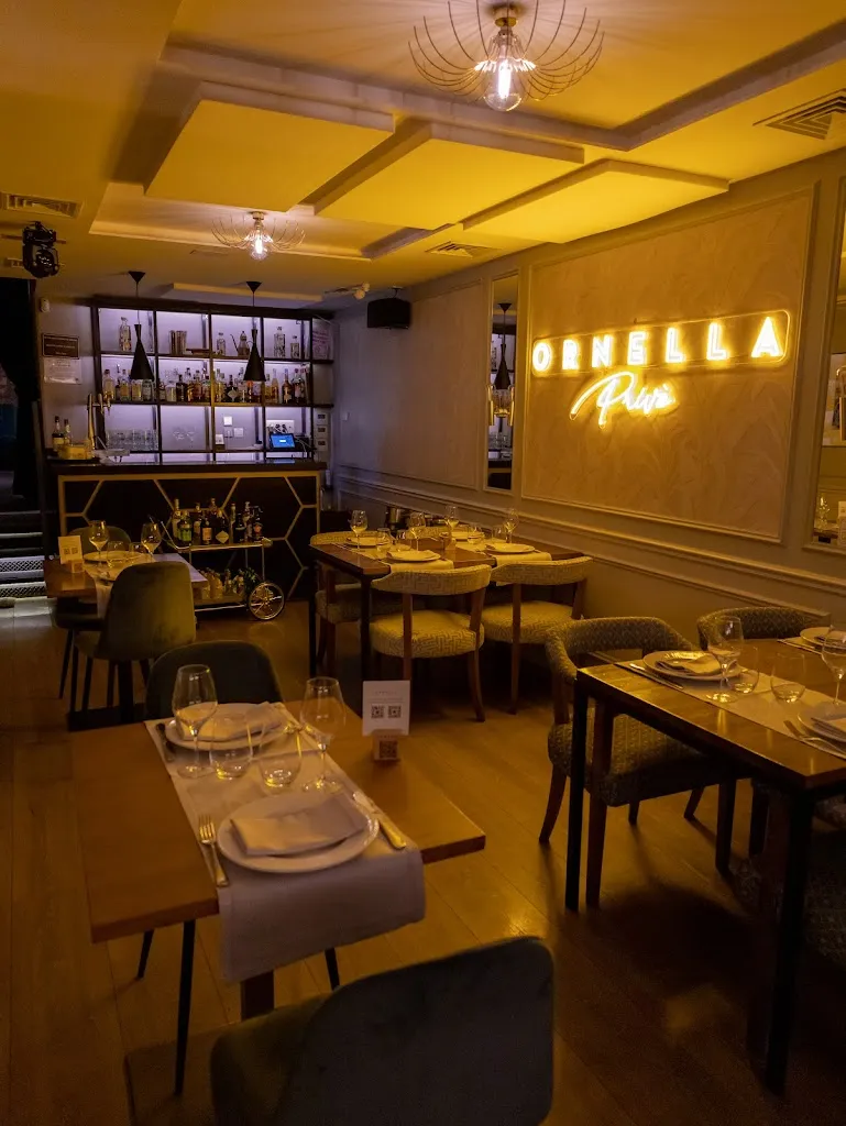 Ornella Velázquez restaurant in Corella