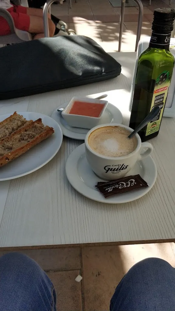 Mihai Mora_Bar Cotton Club_Cintruénigo_review