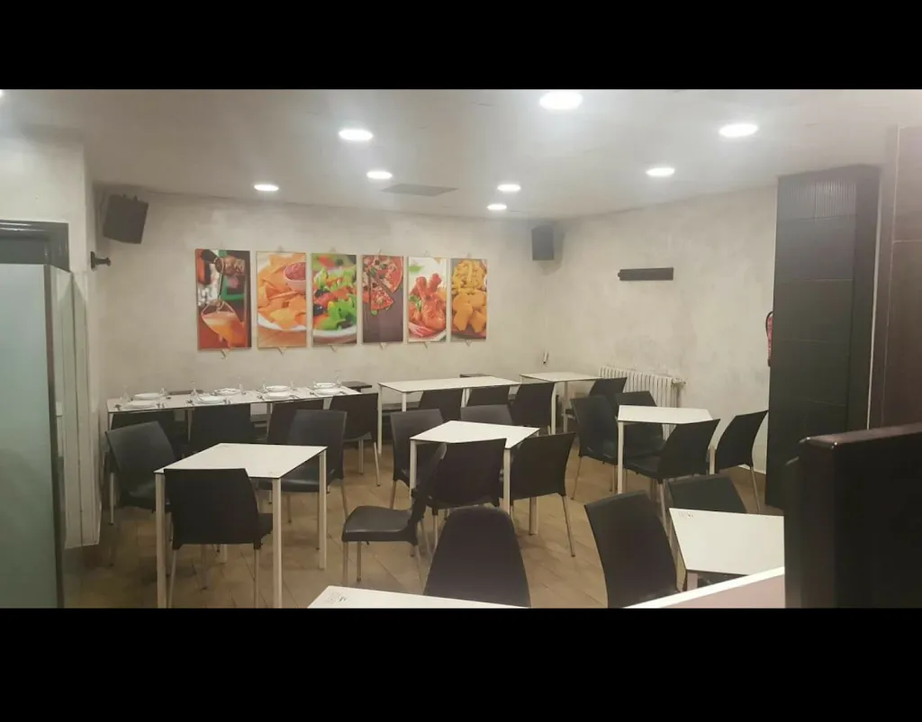 Bar Cotton Club restaurant in Cintruénigo