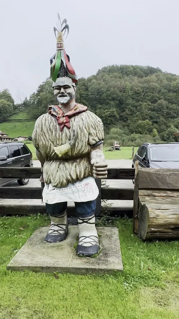 Jose Luis Glez. Uranga_Tresanea Ostatua_Eratsun_review